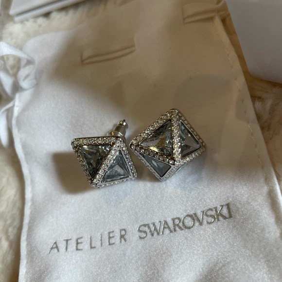 Atelier Crystal Swarovski Earings - Picture 2 of 6